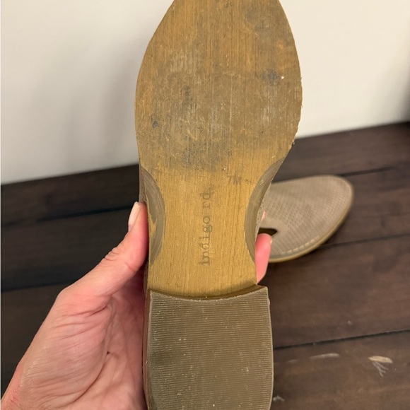 Indigo Rd. Perforated Mule Slides – Taupe Suede - Picture 5 of 6